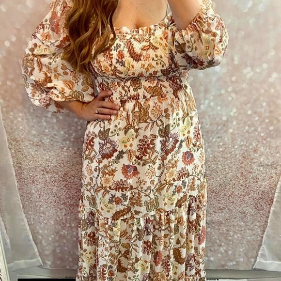 HOST PICK! LAST ONE! FLORAL MAXI - Picture 3 of 9